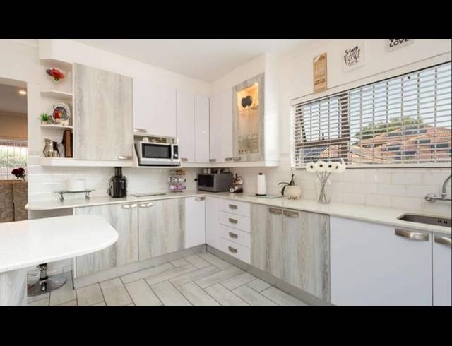 3 BEDROOM HOUSE FOR SALE IN NEW REDRUTH